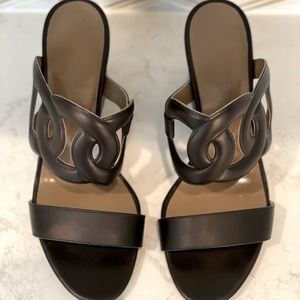 Hermes Chaine D’Ancre motif block heel sandal, size 37
